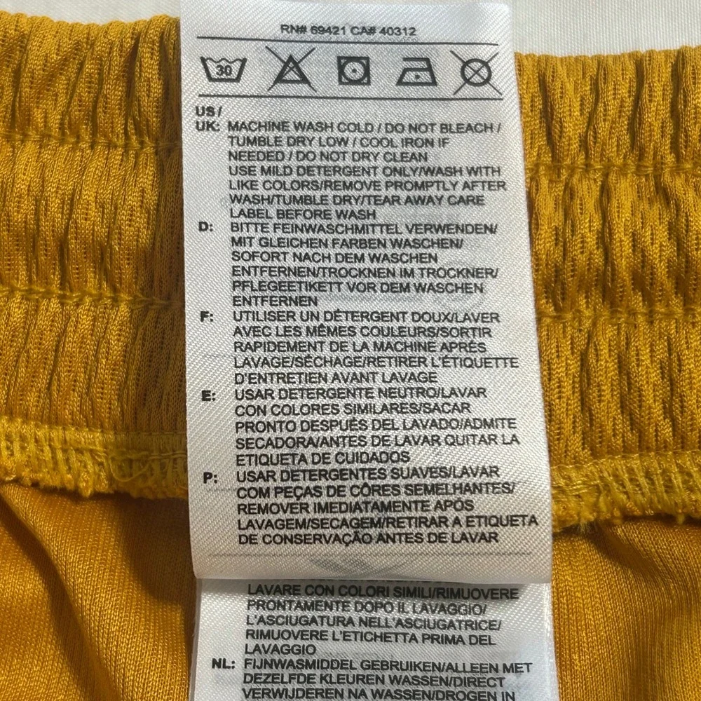 Reebok Mens WOR Mesh Shorts Bright Ochre Yellow Athletic Basketball HS6627 Small